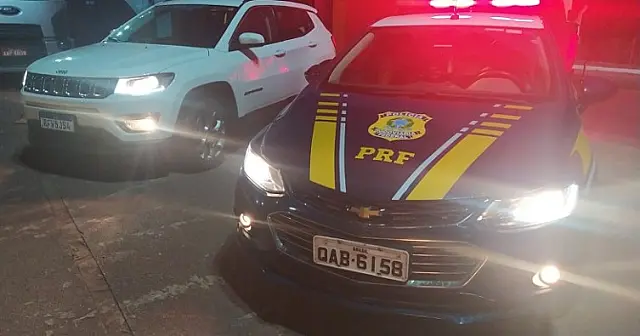 Casal é detido com carro que tem registro de apropriação indébita