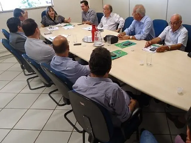 Cobrança diferenciada conforme forma de pagamento é alvo de debate no Procon do MS