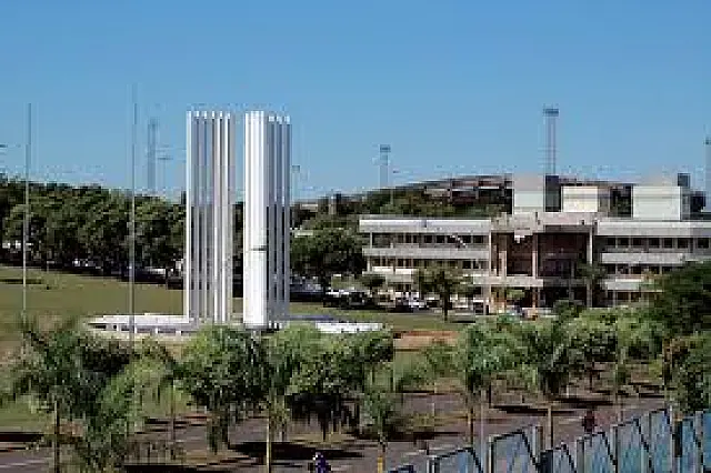 Estudantes da UFMS divulgam Fetecms em escolas do Estado