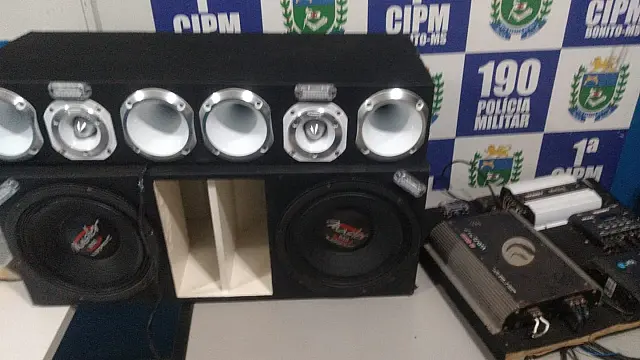 Jovem é detido por perturbação e tem equipamento de som apreendido em Bonito