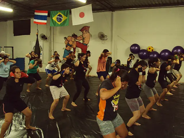 Academia Studio Combat Fitness realiza amanhã evento de graduação de muay thai