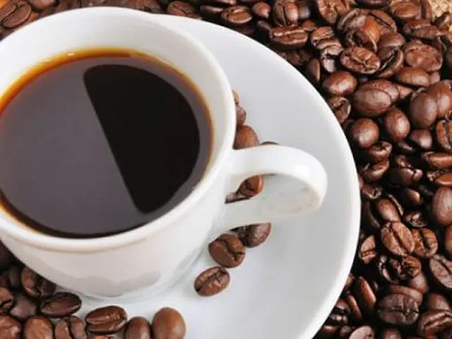 Brasileiro bebe um café curto por dia