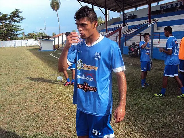 Artilheiro do Azulão é eleito revelação do Campeonato Estadual