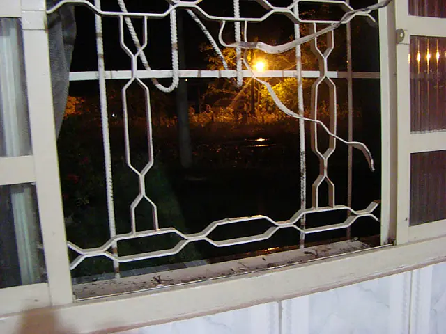 Adolescente invade 'barrakech' durante a madrugada