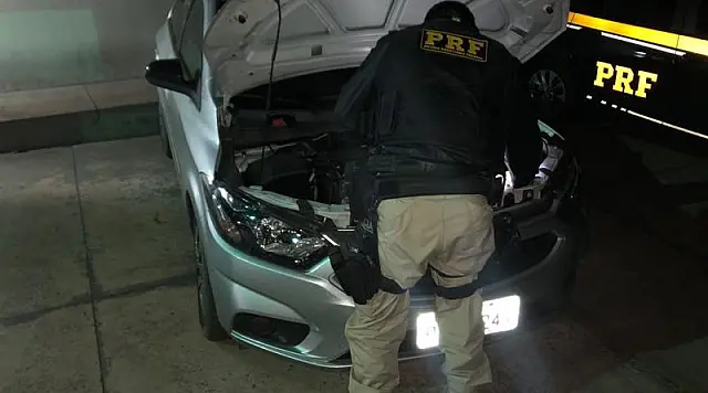 PRF recupera dois veículos roubados na BR-060