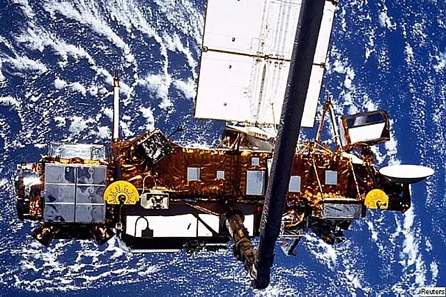 Satélite desativado cairá na Terra hoje