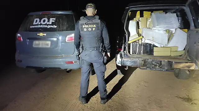 Carro com mais de 1 tonelada de maconha é apreendido
