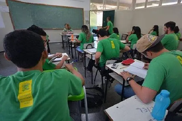 Governo de MS amplia número de vagas em concurso para administrativos da educação