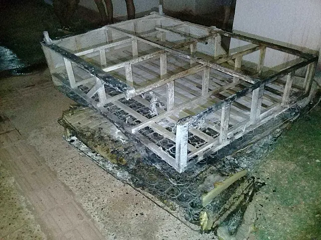 Homem coloca atea fogo na própria casa e foge, em Corumbá