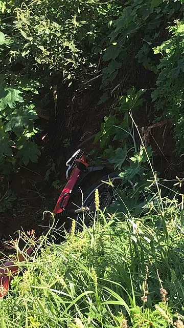 Traficante foge após cair em mata da Lagoa Comprida