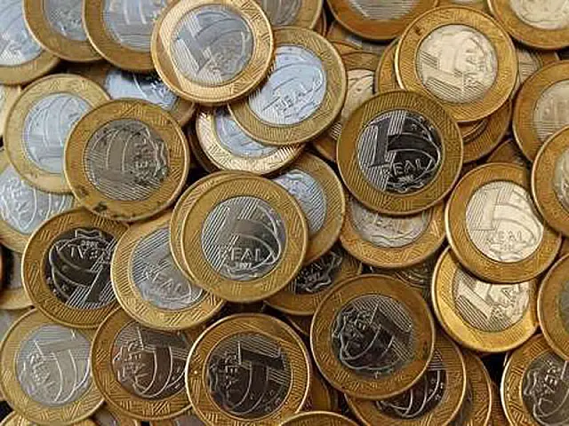 Governo reduz estimativa de alta do PIB em 2015 para 0,8%