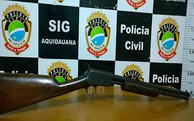 Homem é preso por porte ilegal de arma de fogo