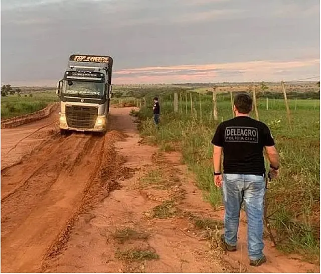 Polícia recupera 65 cabeças de gado roubadas de fazenda