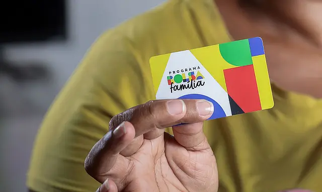 Caixa começa a pagar nesta segunda-feira Bolsa Família de agosto