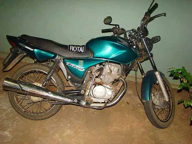 Entregador furta moto em supermercado, foge em alta velocidade, mas é preso pela Rotai