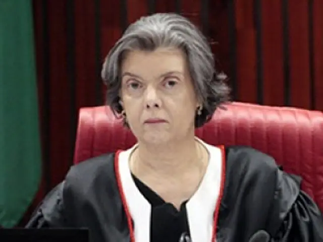 Carmen Lúcia vai discutir plebiscito com presidentes dos TREs