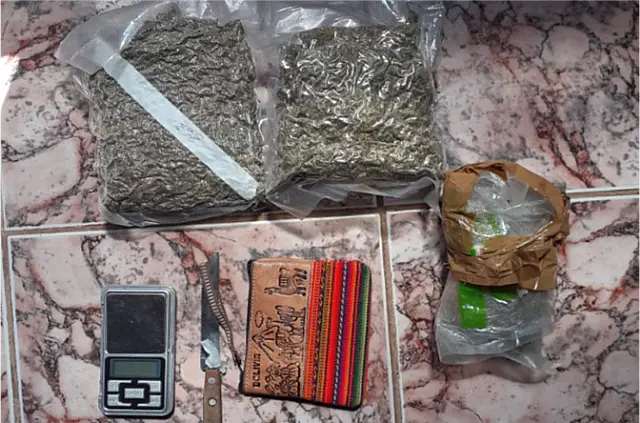 Adolescente é apreendida ao ser flagrada com droga, munição e dinheiro em Anastácio