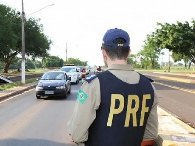 Concurso para PRF abre inscrições na segunda com salários de R$ 9,4 mil