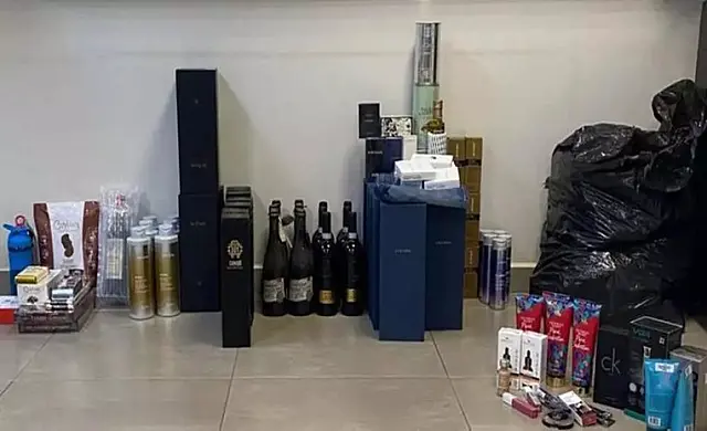 PF apreende dólares de 'muamba' durante fiscalização na fronteira