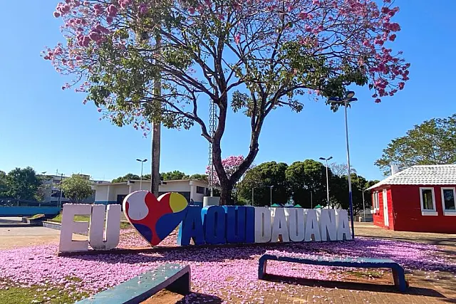 Comerciantes e empresários se unem à Prefeitura para cuidar das praças de Aquidauana
