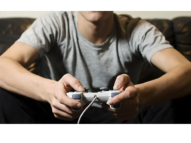 Brasileiro joga duas horas de videogame por dia, diz pesquisa