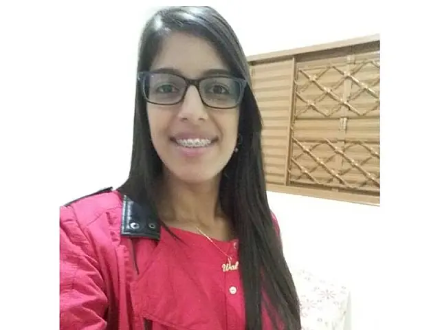 Família faz campanha para custear tratamento de jovem queimada