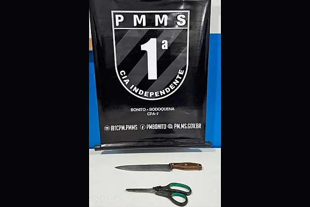 PM apreende arma branca e prende homem por agressão a mulher em Bonito