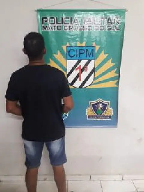 Flagrado com farol apagado, homem é preso pilotando embriagado em Bonito