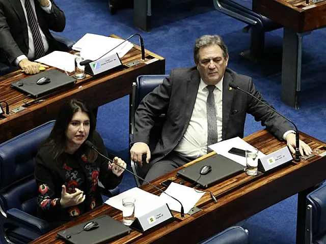 Moka e Simone justificam posição pró-impeachment