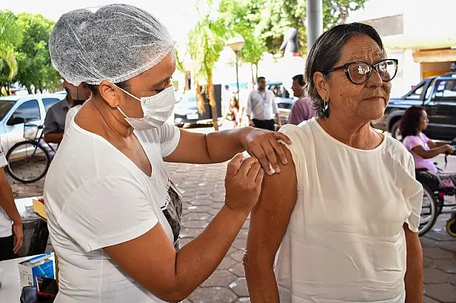 Apenas 5% da população se imunizou contra gripe e covid-19 em Aquidauana