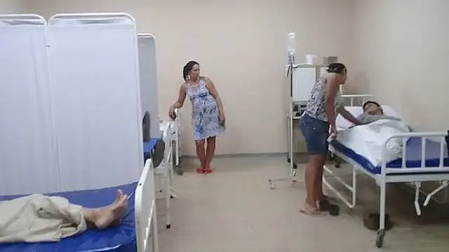 Frango assado contaminado manda 30 pessoas para hospitais da fronteira