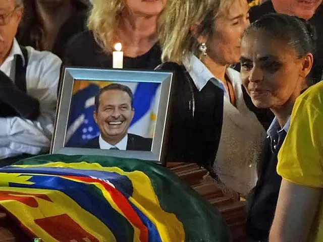 PSB escolhe Marina Silva para ser candidata no lugar de Campos