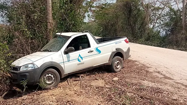 Motorista perde o controle do carro na Morraria do Sul