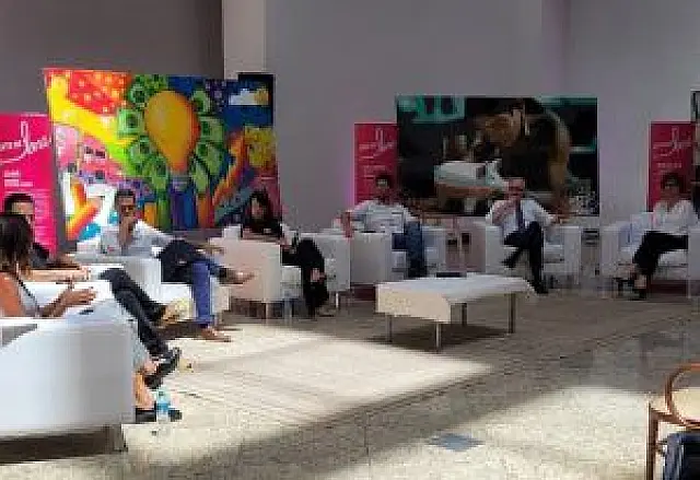 MegaFeirão Serasa Desenrola é lançado com painel sobre Educação Financeira
