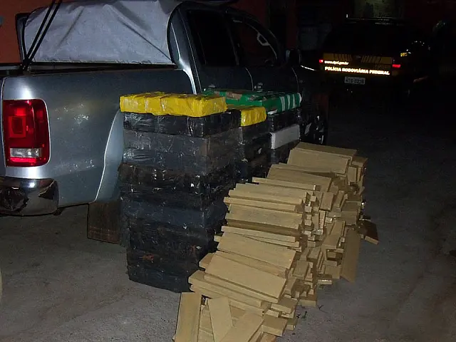 PRF apreende 1,6 tonelada de maconha e 48 esferas de haxixe na BR-262