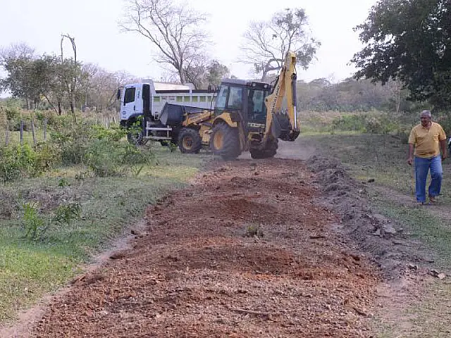 Prefeitura restaura estradas vicinais da região do Taboco