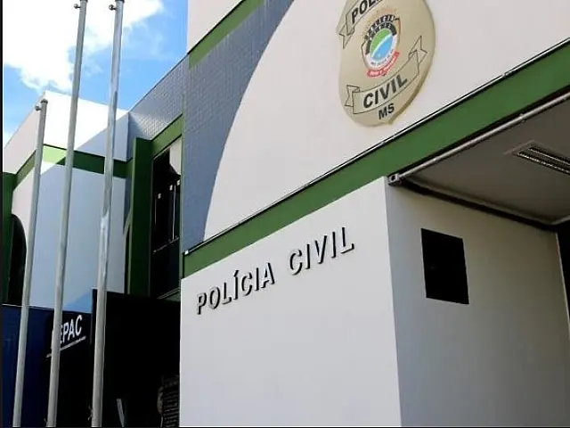 Mulher é presa por racismo ao impedir que chapeiro entrasse em seu comércio em MS