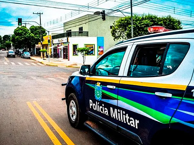 Americana tem casa invadida em Bonito