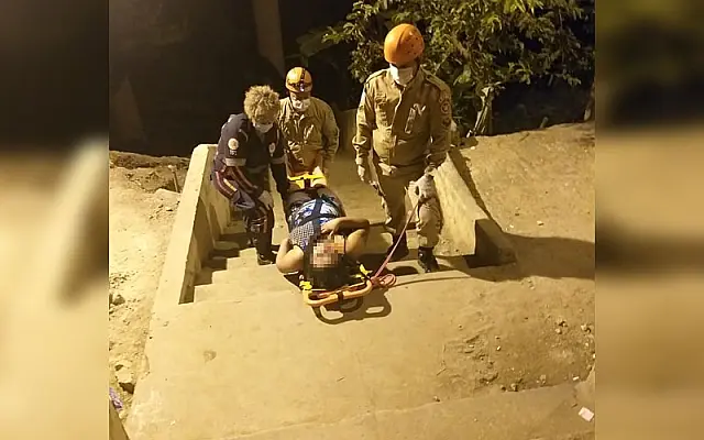 Após discussão com o companheiro, mulher é empurrada de viaduto
