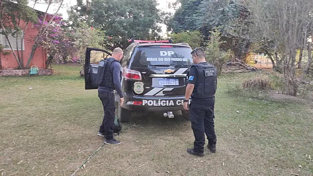 Três presas cerram grade de cela e fogem de delegacia em MS