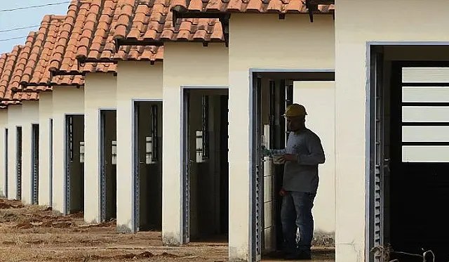 Moradores de Dois Irmãos do Buriti têm dez dias para regularizar contrato habitacional