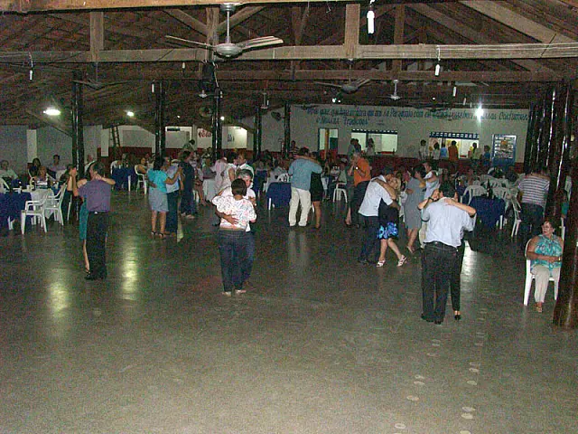 Noite do Recordasom agita público no Clube Arpa
