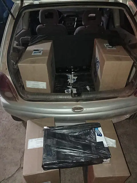 PM apreende 50 maços de cigarro dentro de veículo em Anastácio
