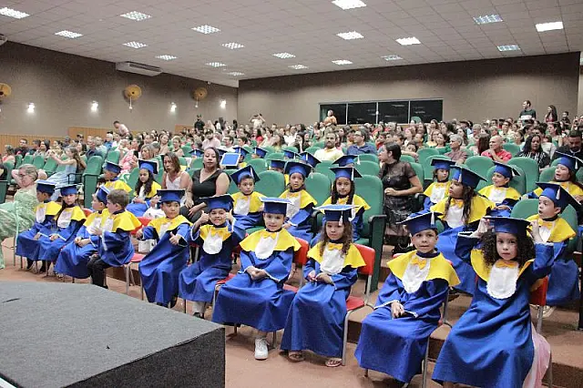 Anastácio realiza cerimônia de formatura das turmas do Pré II