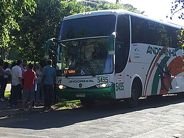 Tensão: bandido do PCC assalta passageiros da Andorinha