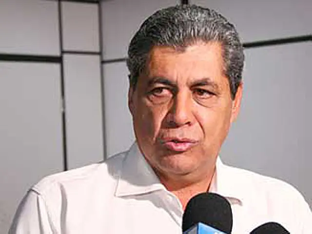André quer ajuda federal para conter ocupações e bloqueio de estradas por índios