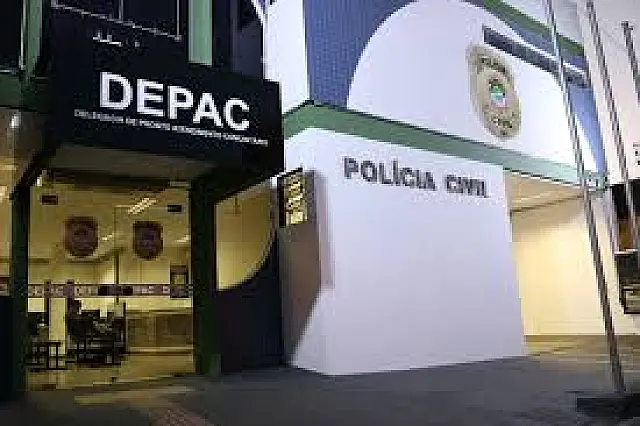 Homem é preso em flagrante após tentar beijar criança de 10 anos