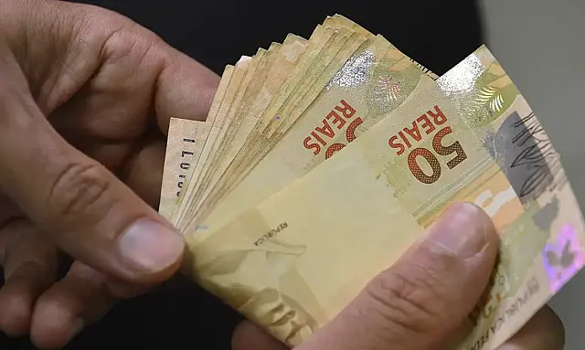 Rendimentos de programas sociais crescem 72,7% entre 2019 e 2024, segundo IBGE