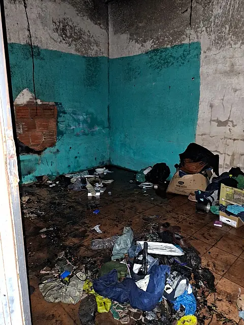 Curto-circuito provoca incêndio em residência em Anastácio