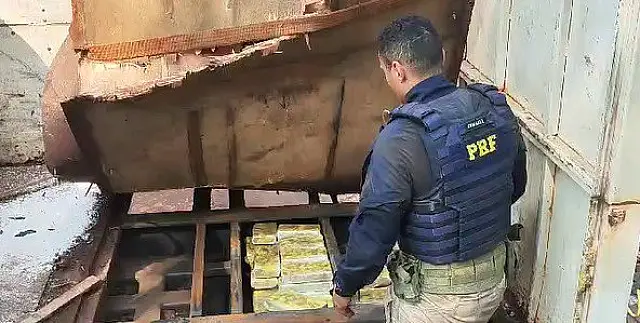 Caminhoneiro é preso com 47,5 kg de cocaína em Terenos